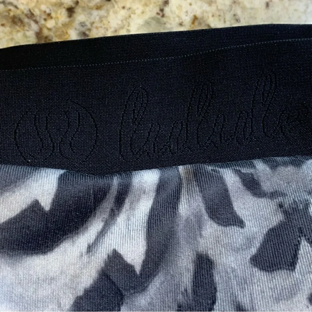 Lululemon Wunder Under SE Dance Angel Wing Black High Rise Skirted Leggings Sz 8